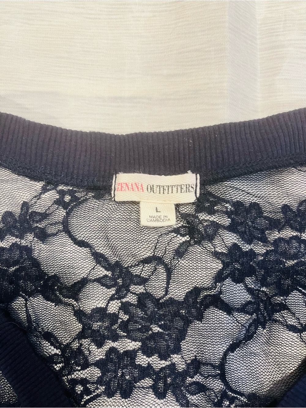 Zenana Outfitters Lace Navy Floral Button-Front Crop Top Cardigan - Picture 4 of 10
